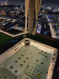 Jacuzzi Million Dollar View-Malacca 5pax New - 1