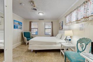 O'Grady's Little Villa - 4