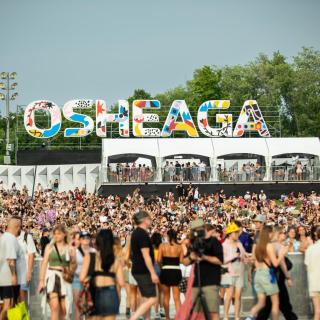 Free Parking! Montreal Comfort Value Convenience! Full Kitchen, Fast Wifi, Workspace, Smart TV! - 2