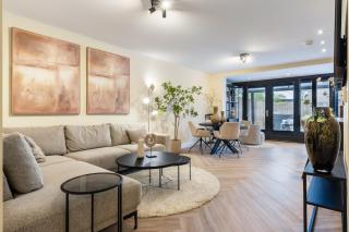 Gloednieuw en prachtig ingericht 3persoons appartement - 0
