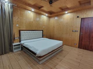 Golden Pine Suites Kasauli - 6