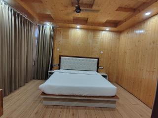 Golden Pine Suites Kasauli - 2