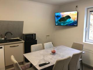 Top Apartment with 2 bedrooms - 1