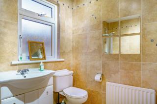 Close to Belfast City Centre Townhouse - 1