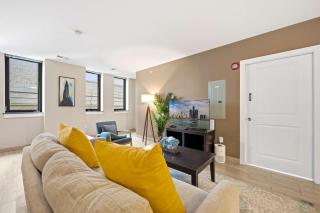 NEW 3BR Stylish Downtown Apartment - 5