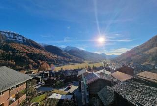 Bright Alpine Duplex with Balcony Views - 1