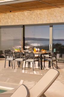 Amber by the sea - 7