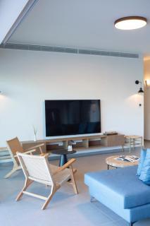 Amber by the sea - 5