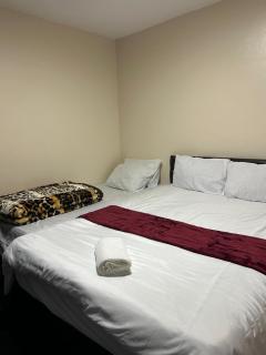 Romantic Guest Rooms - 8