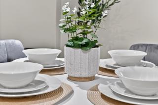 Luxury 2BR Flat - Fast Wi-Fi - Work Area - 3