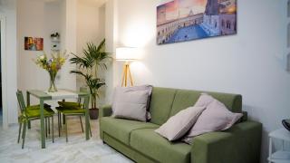 Luminoso Appartamento con Parcheggio Privato - 5