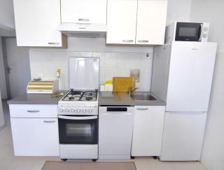 Quiet holiday apartment with balcony - 1