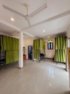 Surf Hostel Mirissa - 8