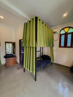 Surf Hostel Mirissa - 1