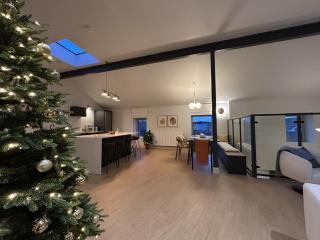 The Warehouse, Clifden - 4