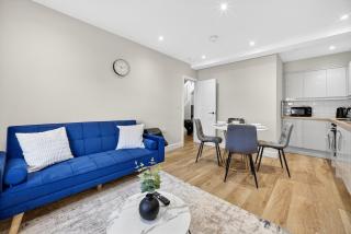 2BR - Free Parking - Work Space - Fast Wi-Fi - 8