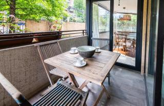 HOM I Amplio Depto en Las Condes con Terraza y Parking - Santiago - 2