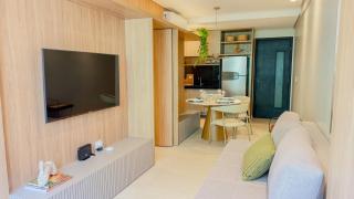 SMART STAY IZIDRO - Ap. 402 · Ap - 2Q super luxo a 50m do Mar - Todo climatizado - 7