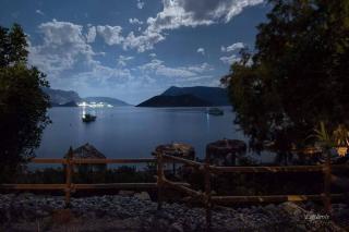 Black Pearl Beach luxury Holiday Cabin - 8