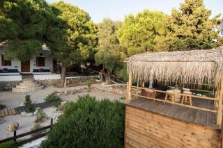 Black Pearl Beach luxury Holiday Cabin - 6