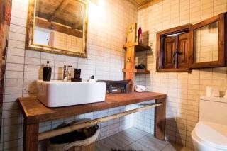 Endeavour Beach luxury Holiday Cabin - 8