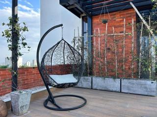 Apto zona shopping del sol ,monoambiente completo muy grande y luminoso,con garage - 3