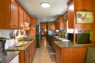 Hike and Ski Scenic Group Retreat in Wardensville - 6