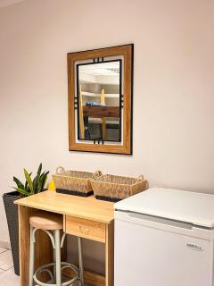 Nicole sharing apartments - 4