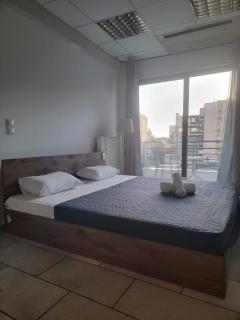 Nicole sharing apartments - 3