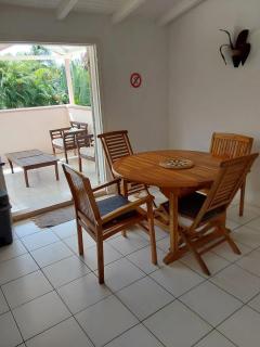 Appartement lumineux avec terrasse à Le Gosier, 70 m² - 4