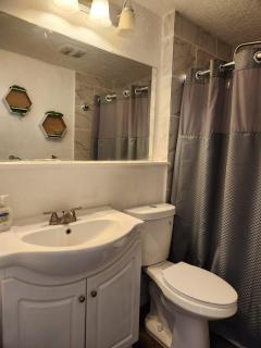 Eight Street Apartments - Long Beach - 4