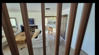 Modern & Functional - 7