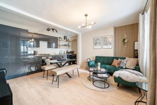 Chic Garden Escape in Clifton - 0