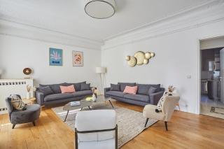 Apartment Center of Paris Montmartre by Studio prestige - 0