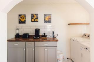 Honeybee Bungalow with Hot Tub - 4