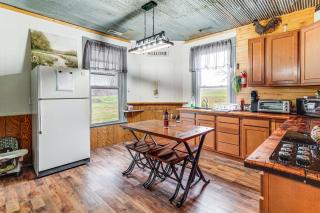 Wine, Dine and Unwind Hermann Home with Spacious Yard - 9