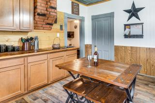 Wine, Dine and Unwind Hermann Home with Spacious Yard - 2