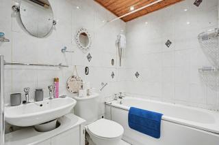 The Skyline Suite Tottenham - 7