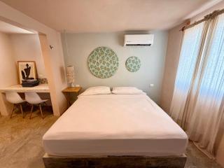 Acogedor estudio con piscina - 1