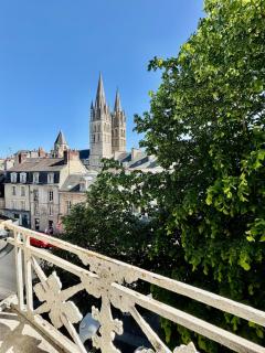 Appartement lumineux avec vue sur les clochers - 2