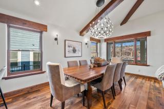 Park Avenue Home - 8