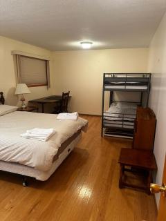 Cozy Farmhouse B&B Retreat - 2