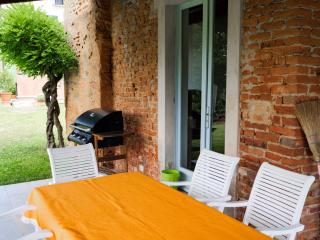 Large country house among the hazelnuts - Unesco - 2