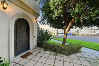 Tuscany on Tremont - 9