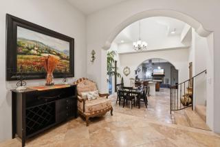 Tuscany on Tremont - 8