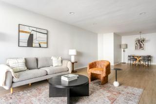 Blueground Westwood balcony nr UCLA LAX-1397 - 8