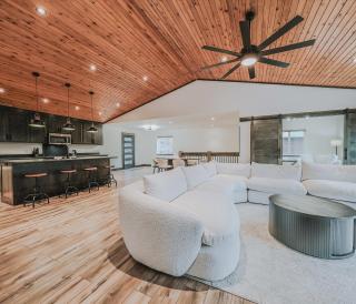 Sunrise Lookout on Carpenter Lake - 6