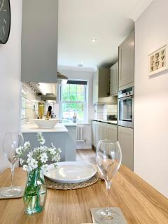 2 bedroom home near Henley on Thames - 3