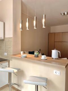 Super Central Chic Studio-free coffee, self check in & check out - 5