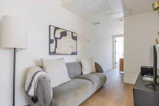 Blueground East Hollywood balcony nr Echo Park LAX-1336 - 0